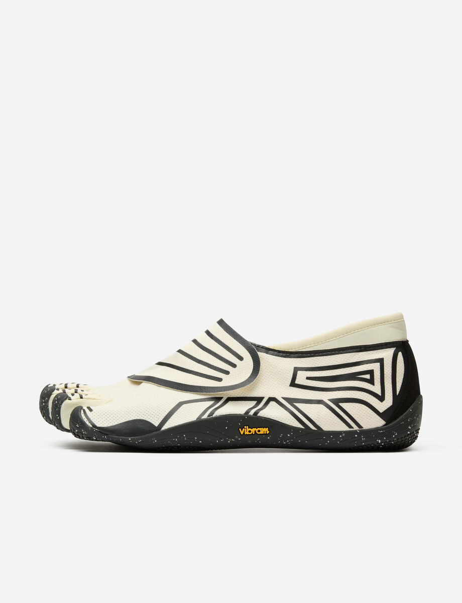Groundsplay Ivory / Black